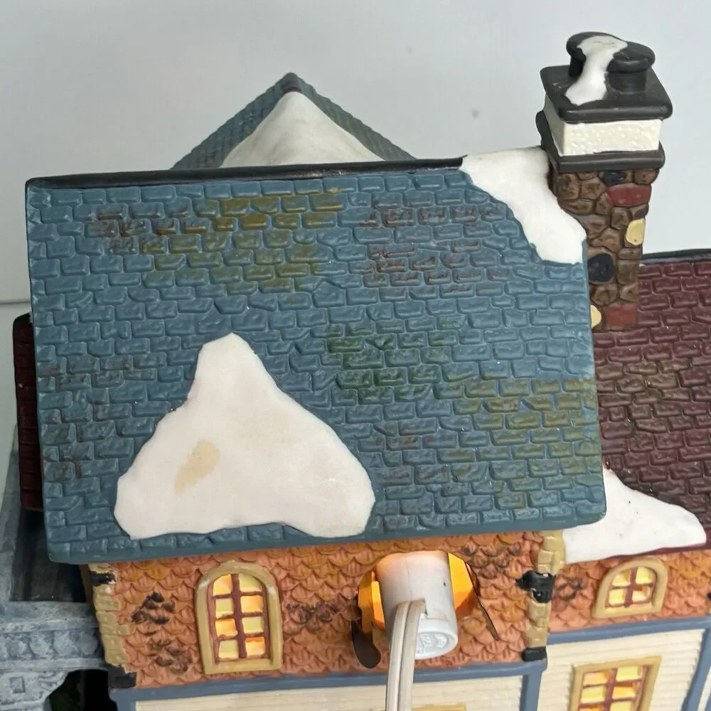 Saturday Evening Post Freedom From Want Porcelain Lighted Christmas House w/ Box